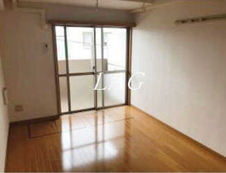 【居間・リビング】 | プレステージ綾瀬 | 洋室のお部屋です。