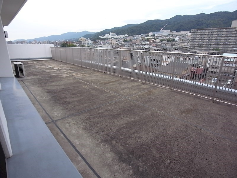 KDXレジデンス甲南山手のバルコニー