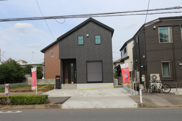 【LIGNAGE】東大和南街３丁目の外観|住宅性能表示W取得、耐震等級3・断熱等級6取得。
住まいの性能と将来性に配慮した新築住宅♪