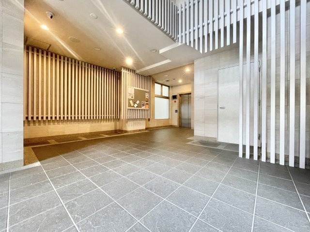 【エントランス】 | エス・キュート上本町イースト
