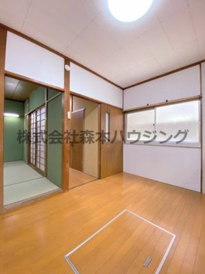【居間・リビング】 | 　大東市寺川5丁目戸建貸家 | 使いやすいキッチンスペースです