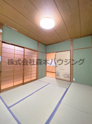 【和室】 | 　大東市寺川5丁目戸建貸家 | 和室、ちょっとしたくつろぎスペースにいかがでしょうか
1階