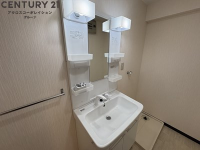 独立洗面化粧台付きでおすすめです！