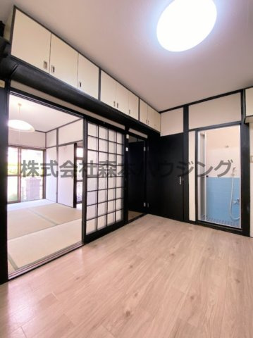 【居間・リビング】 | 　守口市金田町3丁目戸建貸家 | こちらの居間で趣味の時間をお楽しみください