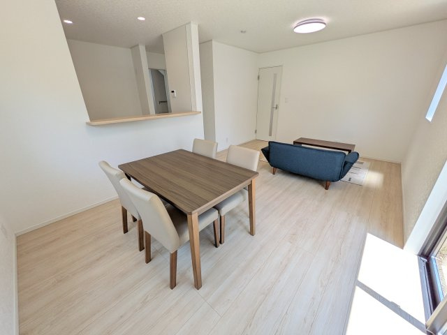 茨城町長岡　第4　新築戸建て　2号棟の居間・リビング