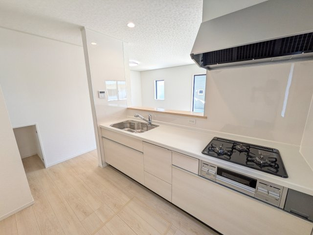 茨城町長岡　第4　新築戸建て　2号棟のキッチン