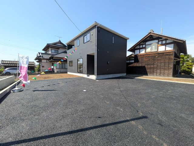 那珂市瓜連　第14　新築戸建て　4号棟の前面道路含む現地写真|写真だけでは伝わらない快適さを、ぜひ現地で体感しませんか？
即日見学可能です！平日のご案内も可能です♪
お気軽にお問合せまたはお電話ください！
0297-86-8370まで【リアライズ不動産】