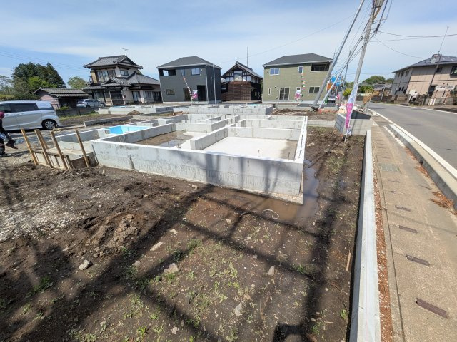 那珂市瓜連　第14　新築戸建て　2号棟の外観|【月々4万円台〜】
写真だけでは伝わらない快適さを、ぜひ現地で体感しませんか？
即日見学可能です！平日のご案内も可能です♪
お気軽にお問合せください！