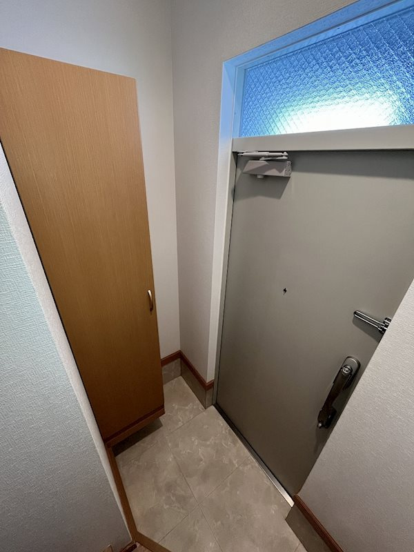 アイリスセカンドの玄関