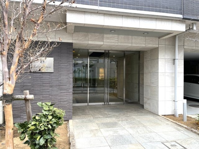 Ｒｉｓｉｎｇ　ｐｌａｃｅ　蒲田南のエントランス