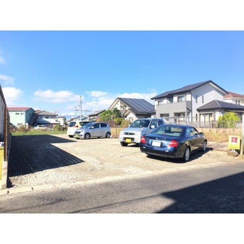 岐阜市今嶺３丁目の駐車場の外観