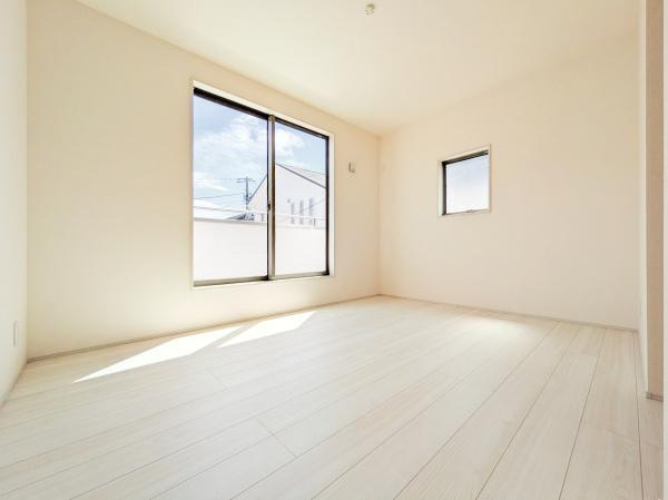 横浜市磯子区洋光台１丁目の新築一戸建の洋室|落ち着きのある洋室です！
休日はこちらでおくつろぎ下さい♪