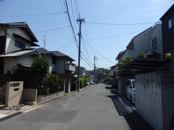 【前面道路含む現地写真】
