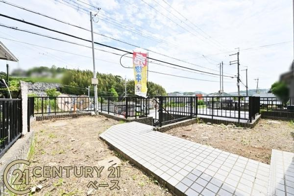 生駒郡三郷町勢野東４丁目の中古一戸建の庭|■現地撮影写真■家庭菜園やガーデニングなど多用途に楽しめるお庭付き！