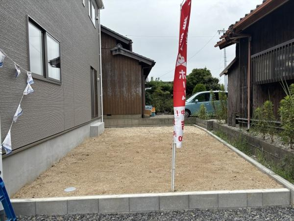 碧南市志貴町第1　全1棟・1号棟の庭|ウッドデッキやBBQ。想像が膨らむお庭