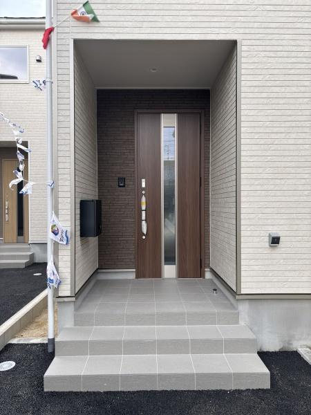 岡崎市国正町第1　全4棟・3号棟の玄関|訪れる人を心地よく迎え入れます。