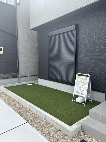 碧南入船町7丁目　全13棟・12号棟の庭|草花で飾れるお庭。