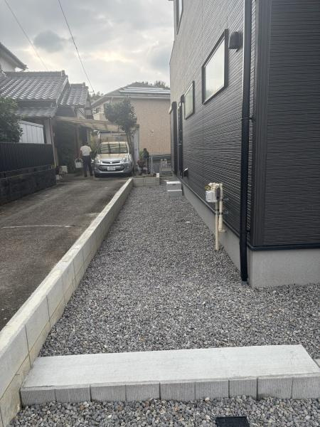 豊田市新町　全2棟・1号棟の庭|草花で飾れるお庭。
