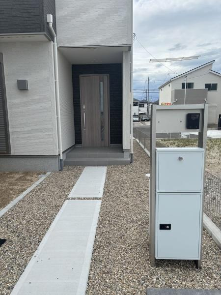 碧南入船町7丁目　全13棟・13号棟の玄関|訪れる人を心地よく迎え入れます。