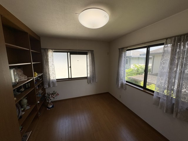 鹿の子台北町：戸建ての洋室