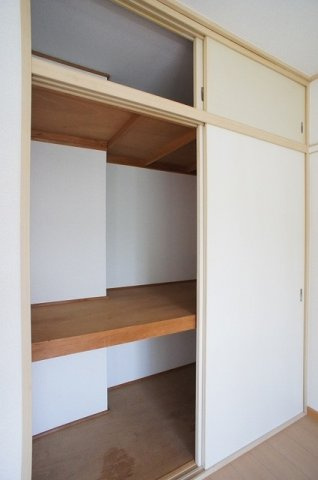 サンシャイン山野辺Ｂの収納