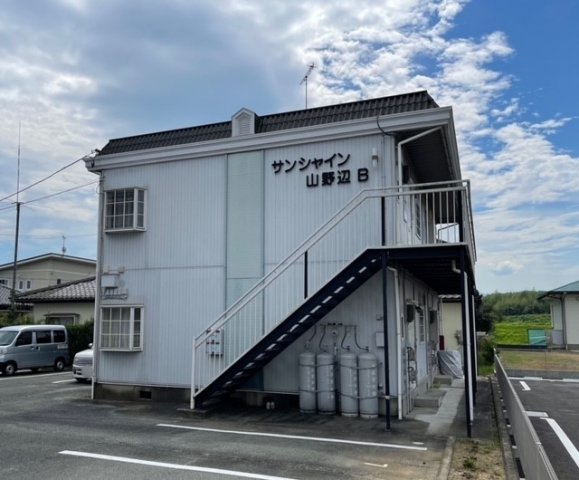 サンシャイン山野辺Ｂの外観