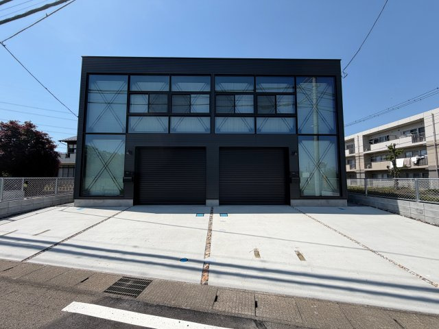 16(ｲﾁﾛｸ)Baseのエントランス|エントランスです
