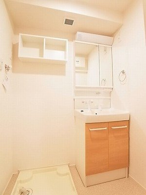 エーデルハイムＤの洗面所|広い洗面スペース