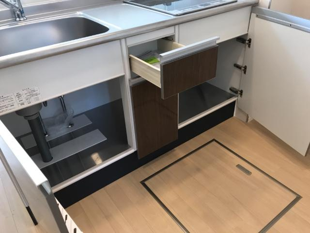 ベルヴィ鹿山のキッチン|キッチン収納