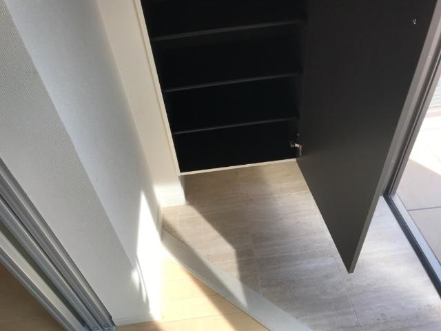 ベルヴィ鹿山の収納|下駄箱