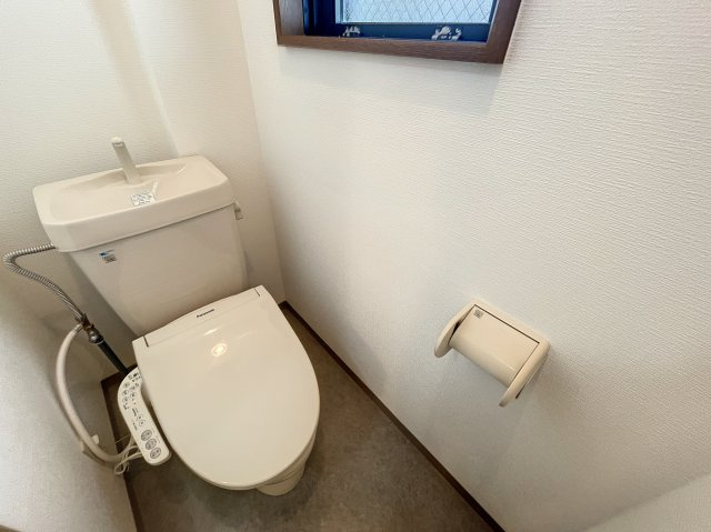 ロワールⅢのトイレ|参考イメージ写真。（反転タイプあり）