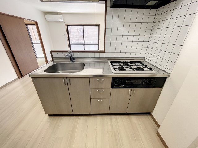 ロワールⅢのキッチン|参考イメージ写真。（反転タイプあり）