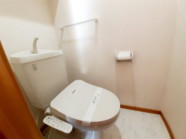 イストワールⅢのトイレ|落ち着いたトイレです