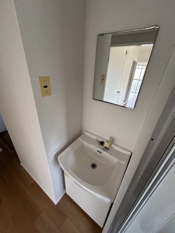 琴浦マンションの洗面所