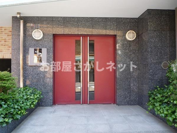 エスコートノヴェル代々木公園【おとり物件なし】#学生・社会人にオススメ！初期費用分割払いOK！のエントランス