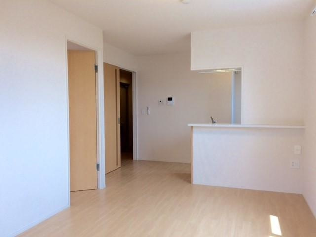 藤沢市湘南台２丁目の賃貸マンションの居間・リビング|使いやすいリビングになります♪