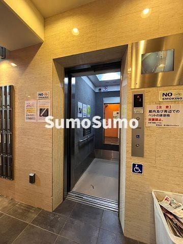 サムティ難波グレイスのロビー