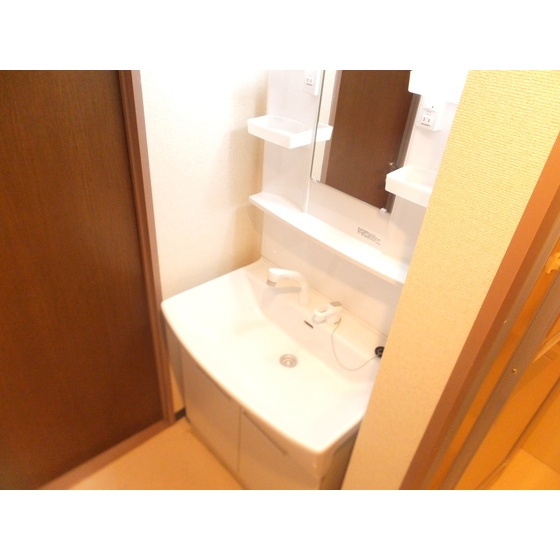 ドミールシャルマンの洗面所|独立洗面台