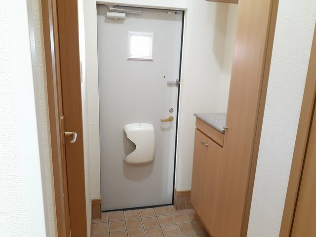 カーラの玄関|収納もある玄関です