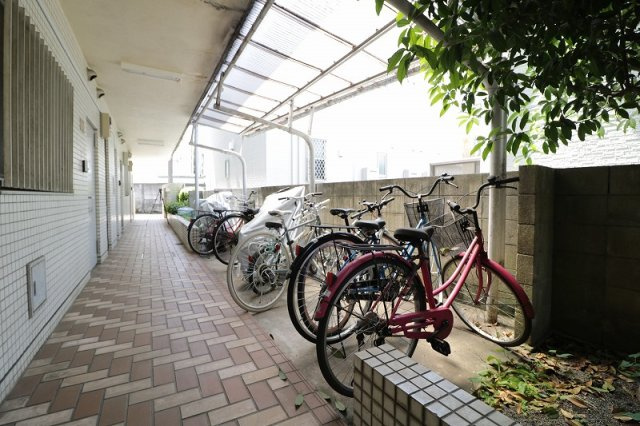【駐輪場】 | ビラ大泉学園　(保谷店) | 駐輪スペースも設けられています。※空き状況はご確認ください。