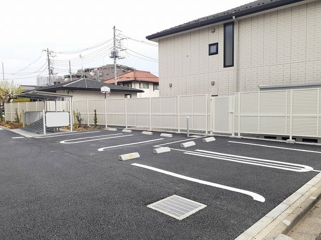 アヴェニールの駐車場|駐車場に車を止められます