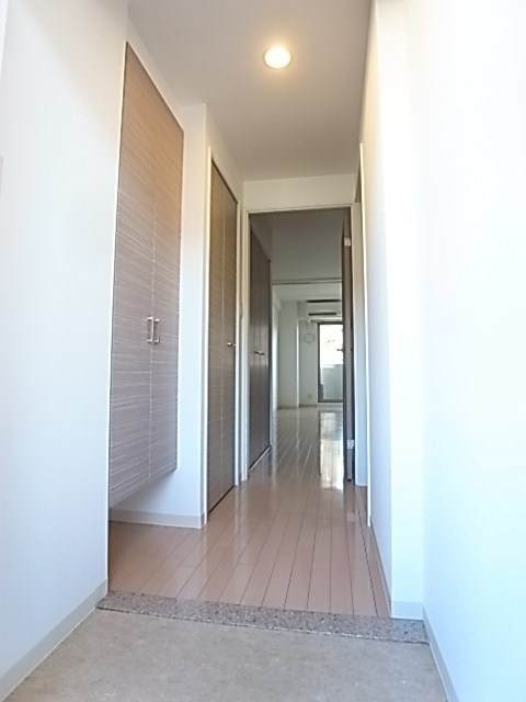 リベルテ神戸のエントランス