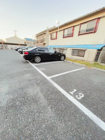 エクセルコート杭瀬の駐車場|カースペースがあります