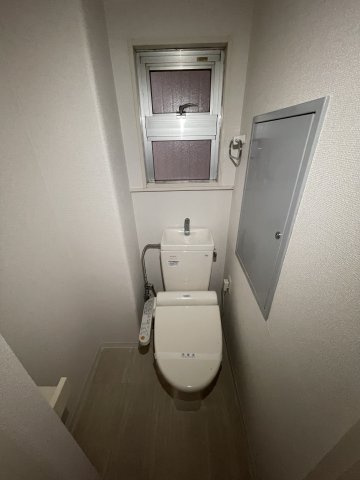 クイーンズハイツ名倉のトイレ
