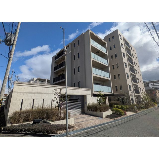 ブランズ甲南山手パークサイドの外観