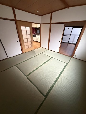 ホワイトハイツの和室