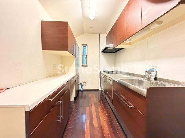 世田谷区上馬４丁目戸建てのキッチン|お料理しやすいキッチンです
