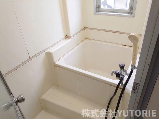 東京都八王子市楢原町　角地中古一戸建ての浴室