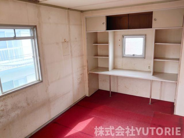 東京都八王子市楢原町　角地中古一戸建ての寝室