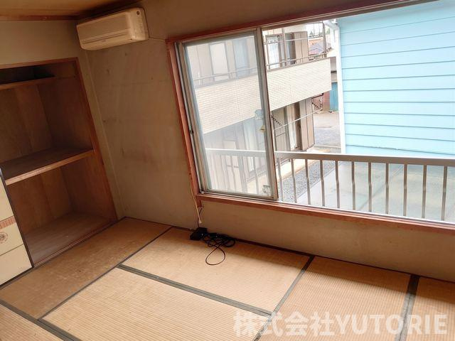 東京都八王子市楢原町　角地中古一戸建ての和室